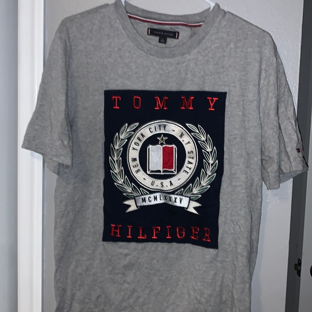 Tommy Hilfiger t shirt